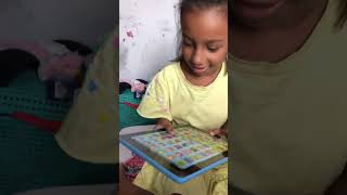 MARCELA COMPROU UM TABLETE DE BRINQUEDO 😂 [upl. by Hovey]