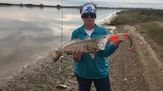 Fishing 👍 Shopping ❌ Carancahua Matagorda Bay [upl. by Marybella]