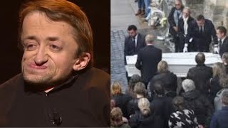 Obsèques Guillaume Bats  sa famille et amis humoristes présents pour l’ultime adieu [upl. by Lose]