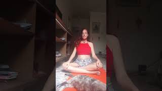 Pavana muktasana Yoga em Casa 🏠 [upl. by Lyram]