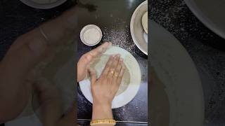 બાજરી ના રોટલા Bajri na rotla pearl millet roti gluten free healthy roti youtubeshorts [upl. by Okiruy]