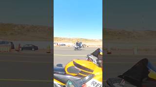 Tampoco es para presumir Sr justicia motos policia wheelie stunt [upl. by Edrahc]