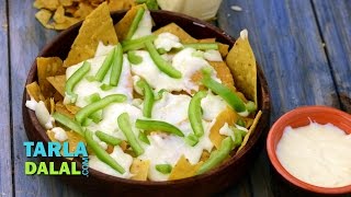 नाचो के साथ चीज़ रेसिपी Nachos with Cheese Recipe by Tarla Dalal [upl. by Devonna]