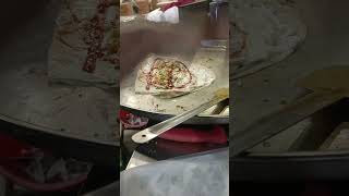 Shawarma banane ka tarika 👌🌯 please share and subscribe 👍 [upl. by Hgieloj]