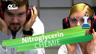 Nitroglycerin  einfach erklärt  Experiment  alpha Lernen erklärt Chemie [upl. by Tabib]