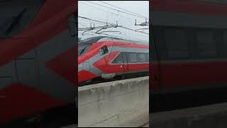 Frecciarossa ETR600 in transito alla Stazione di Bari SSpirito 🇮🇹 milanocortina2026 trenitalia [upl. by Wulfe]