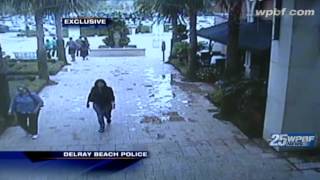 Delray Beach police warn of distraction thief [upl. by Ruprecht311]