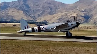 Gran finale for Saturday’s Warbirds over Wānaka Airshow [upl. by Llenrahc]