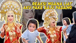 LUCU BANGET REAKSI MOANA Liat Aku Pake Adat Padang [upl. by Glaudia]