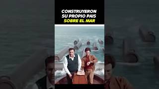 Construyeron Su Propio Pais Sobre El Mar  resumen resumenesdepeliculas peliculas [upl. by Chimene]