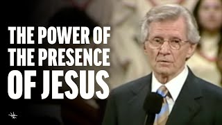 The Power of the Presence of Jesus  David Wilkerson [upl. by Alegnad]