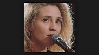 Live Evelyne Brochu  Difficile [upl. by Aneliram]