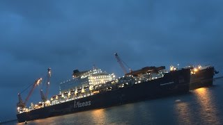 Pioneering Spirit grootste schip ter wereld verlaat haven Rotterdam [upl. by Quillan427]