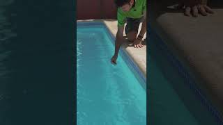 Consejos para el mantenimiento de una piscina shorts  LEROY MERLIN [upl. by Crystie585]