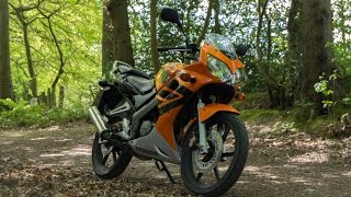 Honda CBR 125R  First impressions 060mph [upl. by Eiro]