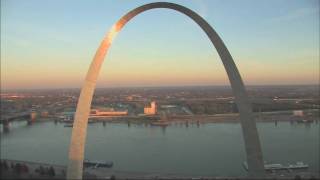 Gateway Arch Tour  A 1 minute visit [upl. by Alel68]