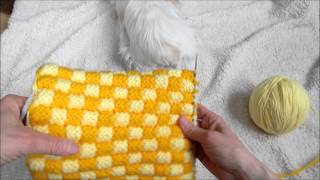 Pantoufles modèle grains de maïs tutoriel Slippers knitting tutorial [upl. by Adlesirg]