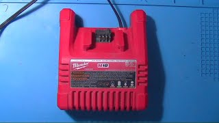 Cargador de pilas Milwaukee M18  Reparación [upl. by Dicks]