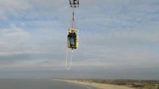 Duo bungy jump De Pier Scheveningen 28012017 [upl. by Ehr]