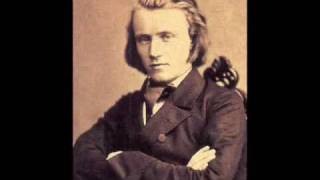 Alfons und Aloys Kontarsky Hungarian Dance No 17 in F sharp minor Brahms  Piano Four Hands [upl. by Oleta]