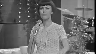 Mireille Mathieu  Pardonnemoi ce caprice denfant Télé Dimanche 14 juin 1970 [upl. by Tavia]