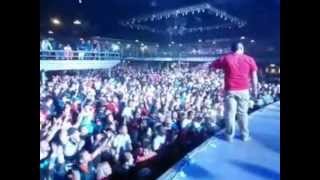 AUNKE ME DUELA EL KOMBO KOLOMBIA DESDE LA FE MUSIC HALLwmv [upl. by Frank298]