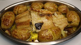 Bacalhau no forno com batatas a murro [upl. by Bedwell]