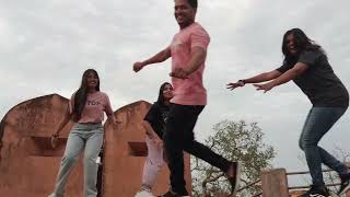 अरे इतनी सारी श्रीवल्ली कहां से आई Pushpa movie Fans 😂😂funny funnyvideo viralvideo pushpa [upl. by Leuqram]