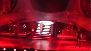 Laura Pausini  Unemergenza damore amp Troppo tempo Live [upl. by Morna]