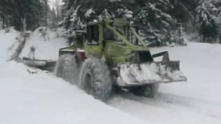 tracteur forestier a samoens [upl. by Joacimah]