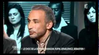 Toute la table contre lui Mais tout le monde est remit à ça place TARIQ RAMADAN [upl. by Saxet448]