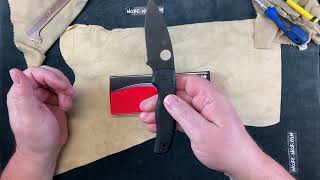 SC229GPBK Spyderco Shaman Black [upl. by Merralee]