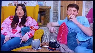 Gogglebox Pete Jumps A Coach Eating Burger When Sophie Face Are Watching [upl. by Gennie]