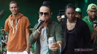 Mozart La Para Vs Jabao25 Improvisando en el Carnaval Presidente 2016 [upl. by Nesyrb]