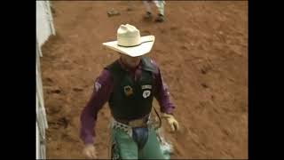 Superfreak bucks Rodney Lidgard  95 PBR Odessa [upl. by Jaquiss]