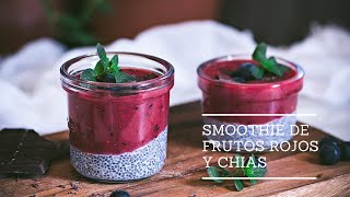 Smoothie con chias y frutos rojos [upl. by Okiram]