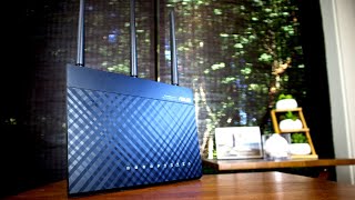 Asus AC1900 Router RTAC68U  Tech Review [upl. by Vish]