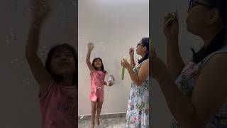 Chhoti Behen Bubble Khel Rahi Hain ￼ shortvideo viral trending sister bubble momandreedishna [upl. by Sajet]