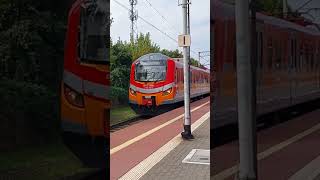 EN57AL1556 z R relacji Poznań Główny Łódź Kaliska wjeżdża na stację Poznań Starołęka [upl. by Vladimar655]