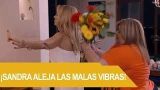 LE DAN UN LIMPIA A SANDRA PARA ALEJAR LAS MALAS VIBRAS  RICA FAMOSA LATINA  TEMPORADA5 EPISODIO 22 [upl. by Appleton364]