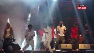 Didi B danse Kabato de Jesus au concert de Ks Bloom [upl. by Anived371]