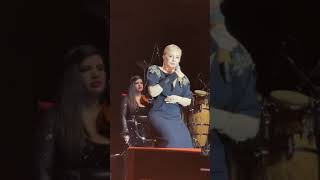 Googoosh  man amadeam  jadeh Live in Istanbul 22032024 گوگوش  من آمده ام  جاده [upl. by Cynthie]