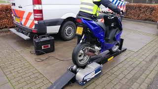 Fast Yamaha Aerox 70cc caught by police [upl. by Ardnossac]