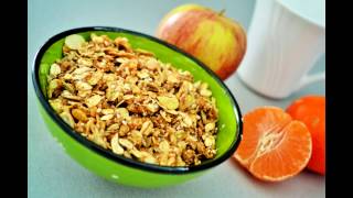 Granola mit Zimt  Müslirezept [upl. by Amlev]