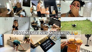 VLOG Dia da mudança CORRERIA TOTAL Organizamos uma parte da bagunçaPrimeiro dia na casa nova ✨❤️ [upl. by Nottarts]