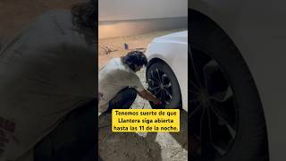 Tenemos suerte de que Llantera siga abierta hasta las 11 de la nocheshortvideo [upl. by Noyahs962]