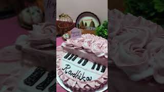 Easy piano cake decorating ideas birthdaycakedecoratingideas pianocake chocolatecake halfkgcake [upl. by Mont326]