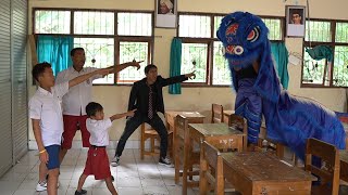 KOK BISA ADA BARONGSAI MASUK KE SEKOLAH KU [upl. by Lipkin]