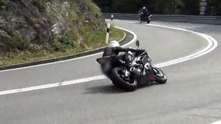 Yamaha R6 elbowdown nearly goes wrong [upl. by Comethuauc]