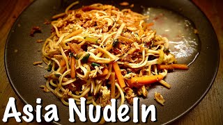 gebratene Nudeln mit Ei selber machen Asia Style Asianudeln DIY Wok Rezept [upl. by Sabra]